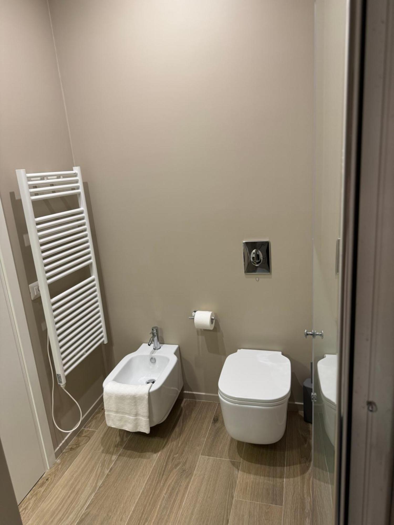 Hotel Dimora Fralu à Bari Extérieur photo