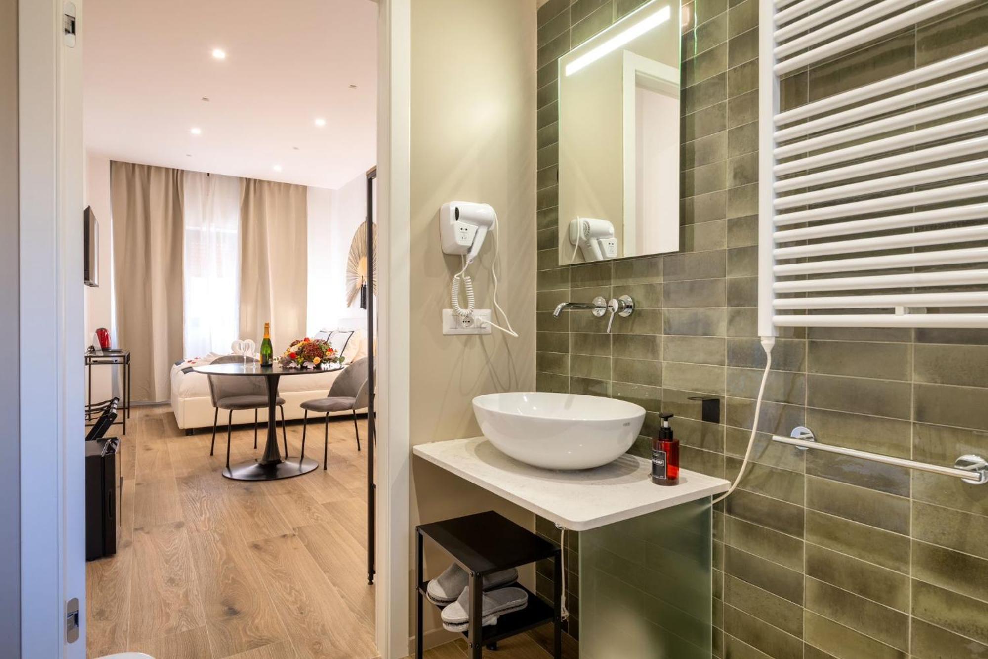 Hotel Dimora Fralu à Bari Extérieur photo