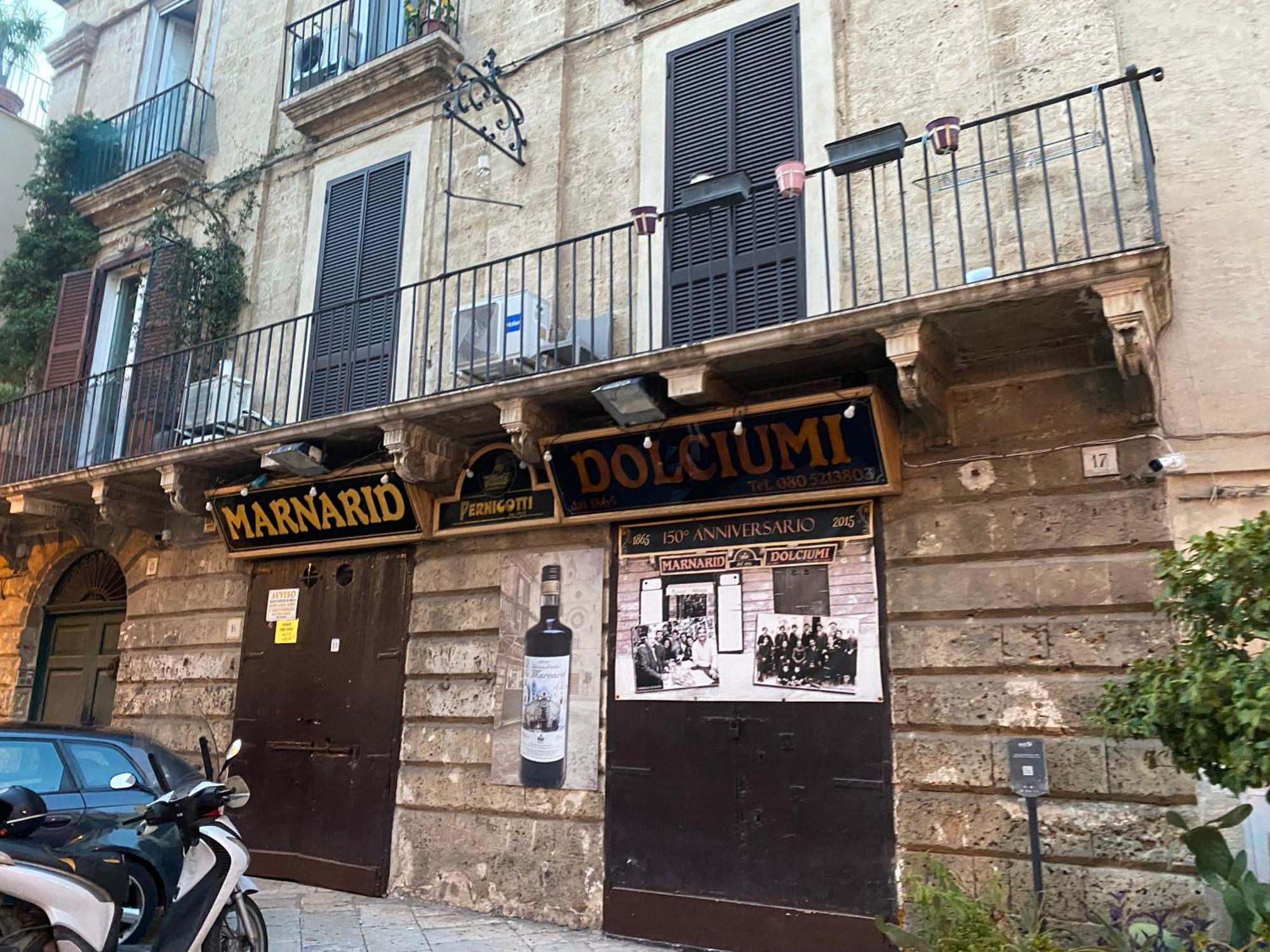 Hotel Dimora Fralu à Bari Extérieur photo